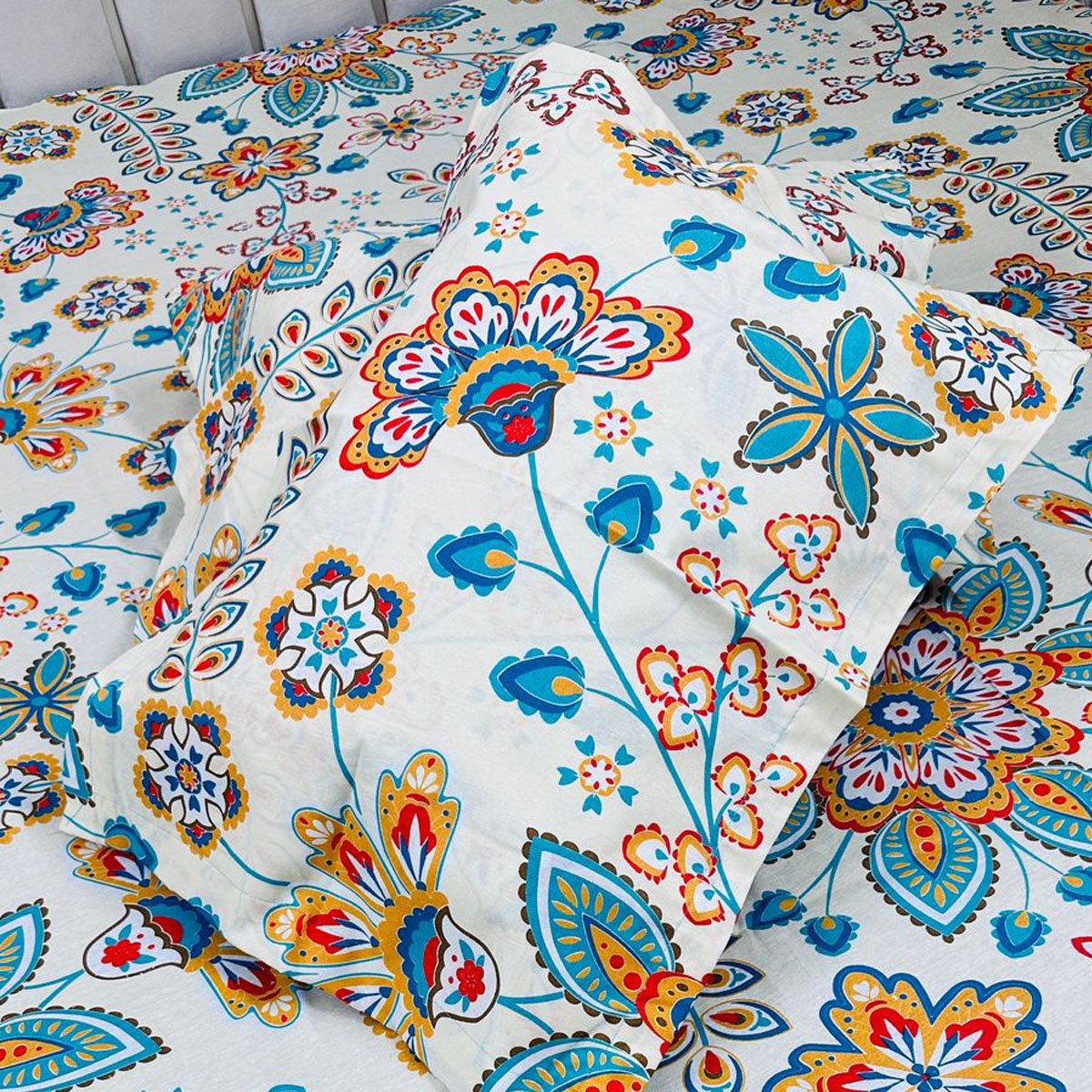 AC HOME TEX King Size Bed sheet With Two Pillow Covers - additional view